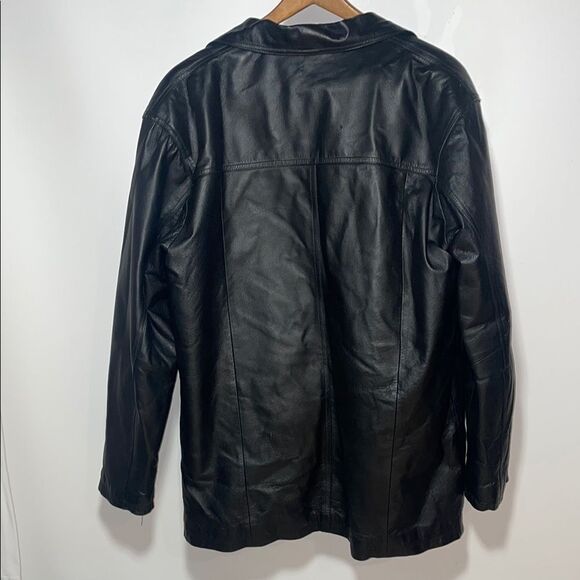 Glossy Black leather Jacket with Structured Shoulders - Picture 5 of 7